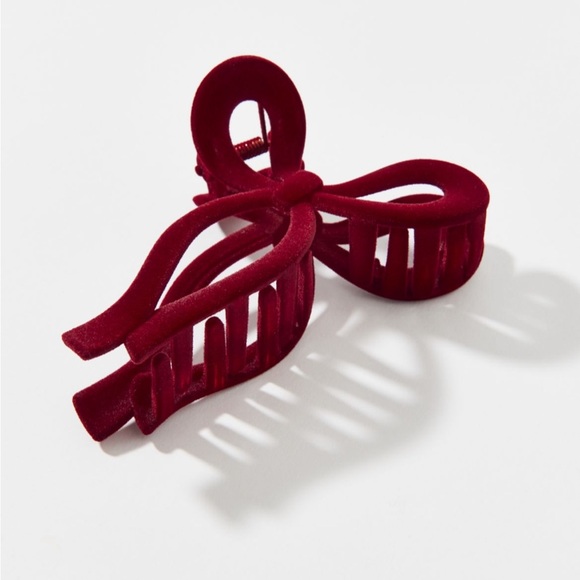 UO Velvet Bow Hair Claw Clip Maroon New! - Picture 3 of 5